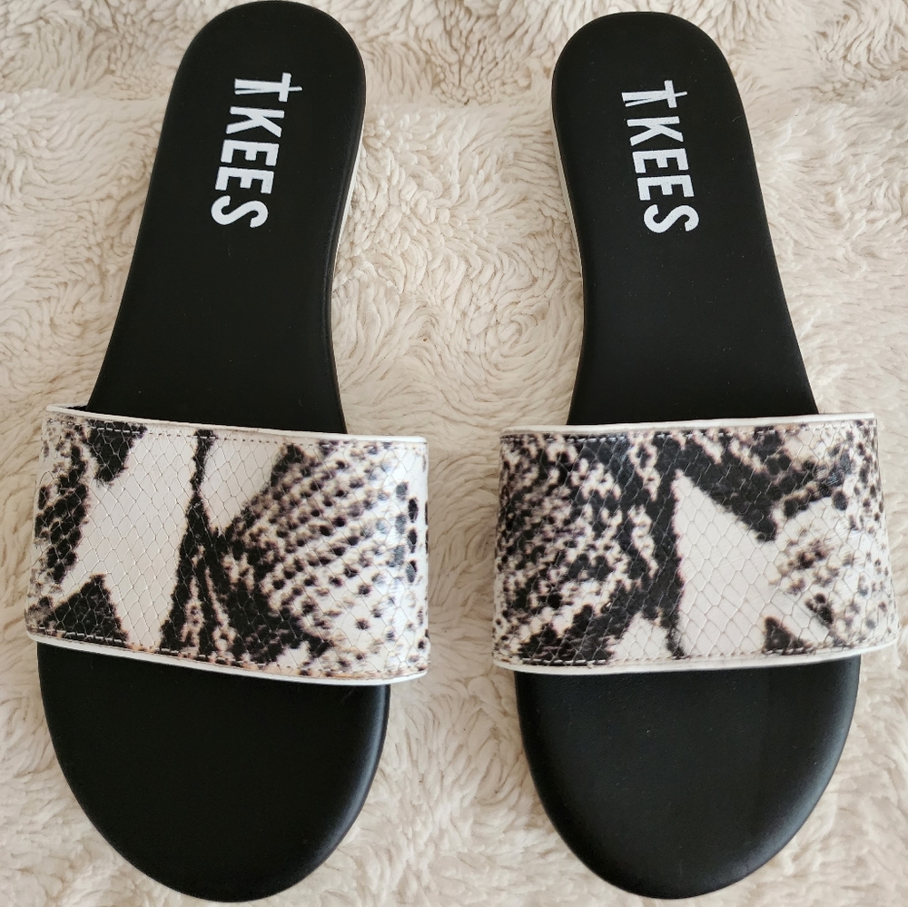Tkees sandals